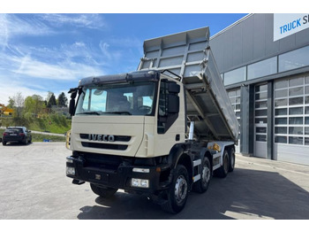 IVECO Trakker Kipper