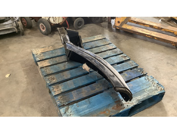 Baugeräte IVECO WHEEL ARCH & STEP: das Bild 2