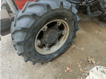 Traktor Massey Ferguson 383: das Bild 3