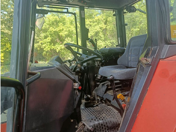 Traktor Massey Ferguson 383: das Bild 5