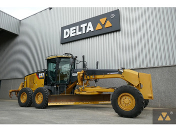 Grader Caterpillar 120M: das Bild 3 Grader Caterpillar 120M: das Bild 3