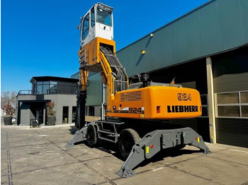 Umschlagbagger Liebherr A 924 C: das Bild 3