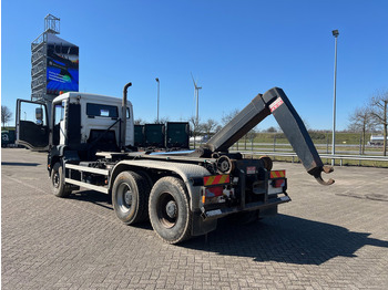 Abrollkipper MAN TGA 33.430 - 6x4: das Bild 5