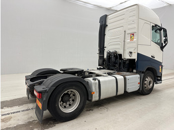 Sattelzugmaschine Volvo FH 420 Globetrotter - ADR: das Bild 5