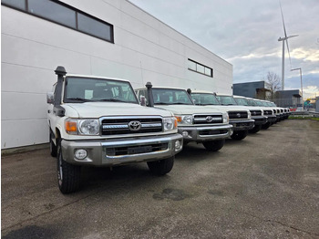 TOYOTA Land Cruiser Pick-up