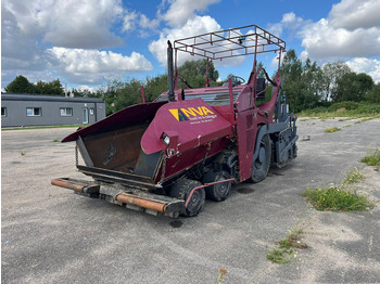 DEMAG Asphaltfertiger/ Straßenfertiger