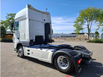 Sattelzugmaschine DAF XF106-460 / INTARDER / DOUBLE TANK / PARKCOOL / TUV:12-04-2026 / ACC / LWDS / ALCOA / AUTOMATIC / EURO-6 / 2017: das Bild 3