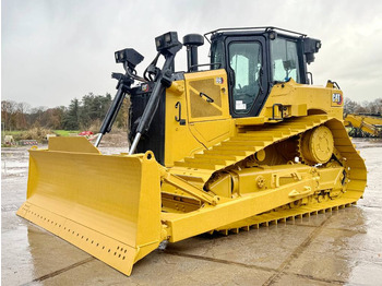 CATERPILLAR D6 Bulldozer