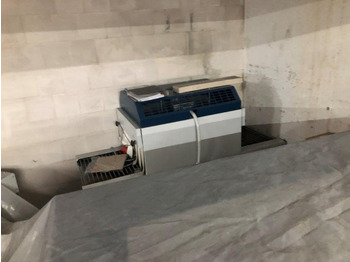 Verpackungsmaschine as new film packaging with forming shoulder machine Beck Multiplex Pico MP with shrink tunnel HV 601: das Bild 5