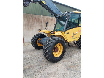 Teleskoplader 2000 New Holland LM420: das Bild 2