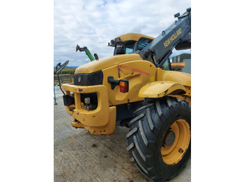 Teleskoplader 2000 New Holland LM420: das Bild 4