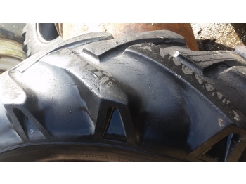 Komplettrad für Traktor Ford 4000 Rear Wheel And Tyre 12.4/11-32. Please Check By Description: das Bild 3