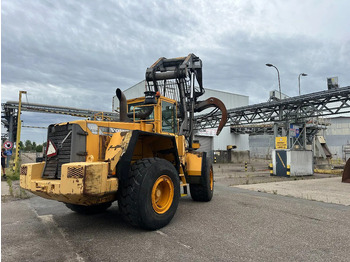 Rückewagen Volvo L180 C High Lift: das Bild 2