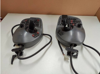 Elektrische Ausrüstung für Forsttechnik Komatsu Joysticks: das Bild 5