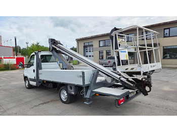 Transporter Iveco Daily 35S12 4X2 Galaxylift GT18-10: das Bild 4