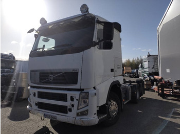 Sattelzugmaschine Volvo FH460 6x2 veturi kääntyvä teli: das Bild 2