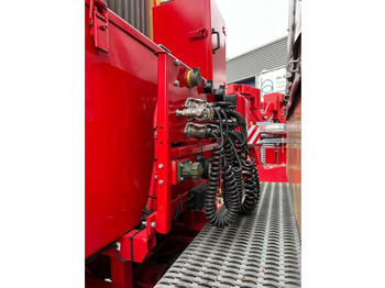 Sattelzugmaschine Mercedes-Benz Actros 4160 8x6/4 SLT: das Bild 5