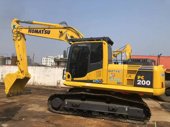 KOMATSU PC200-8 Kettenbagger