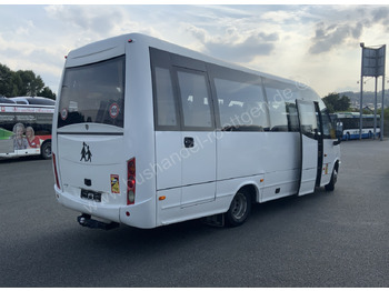 Kleinbus, Personentransporter Iveco 65C17 Daily: das Bild 4 Kleinbus, Personentransporter Iveco 65C17 Daily: das Bild 4