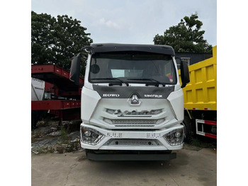 SINOTRUK HOWO Sattelzugmaschine