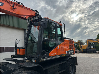 Mobilbagger Doosan DX140W-5: das Bild 3
