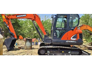 DOOSAN DX60 Kettenbagger