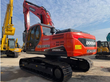 DOOSAN DX225LCA Kettenbagger