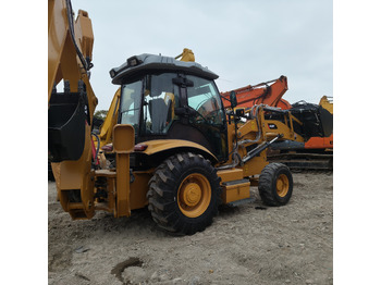 Baggerlader CATERPILLAR 420F: das Bild 5