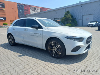 MERCEDES-BENZ Schrägheck