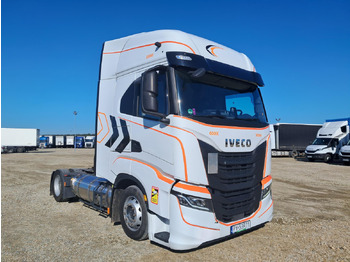 IVECO Sattelzugmaschine