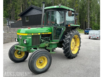JOHN DEERE 2040 Traktor