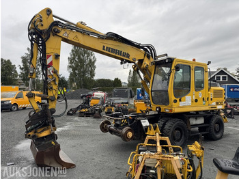LIEBHERR A 900 Bagger