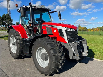 MASSEY FERGUSON Traktor