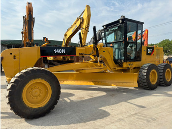 CATERPILLAR 140H Grader