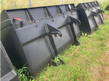 NEU: Ladeschaufel LEICHTGUTSCHAUFEL JCB: das Bild 2