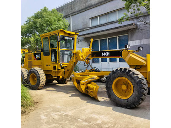 CATERPILLAR 140H Grader