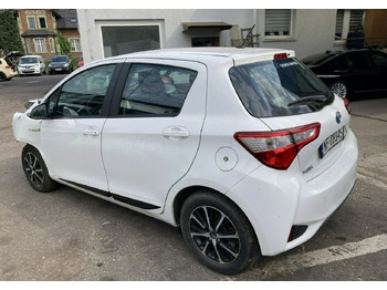Schrägheck Toyota Yaris III Toyota Yaris Hybrid 1.5 VVT-i Y20 Model 2019 Salon PL: das Bild 4