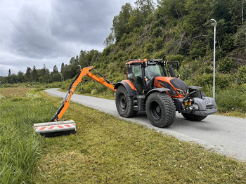 VALTRA N-series Traktor