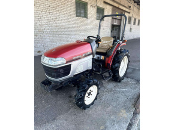 YANMAR Traktor