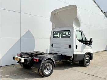 Sattelzugmaschine Iveco Daily 40C16 Automaat BE-Trekker BE Trekker BE Combi B-E Dubbellucht Airco Cruise: das Bild 3