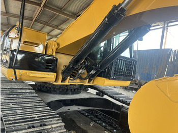 Kettenbagger CATERPILLAR 329D2L: das Bild 5