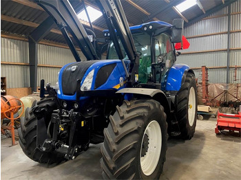 NEW HOLLAND T7 Traktor