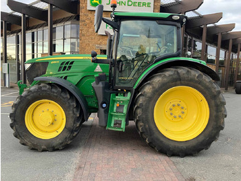Traktor John Deere 6155R: das Bild 2