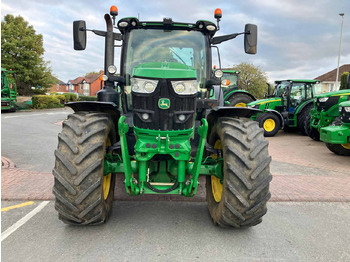 Traktor John Deere 6155R: das Bild 3