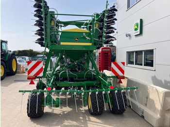 NEU: Sämaschine John Deere 750A: das Bild 4