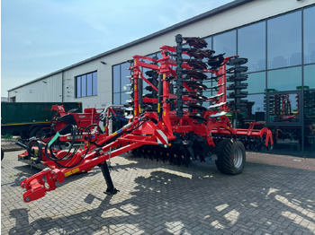 KUHN Technik für Bodenbearbeitung