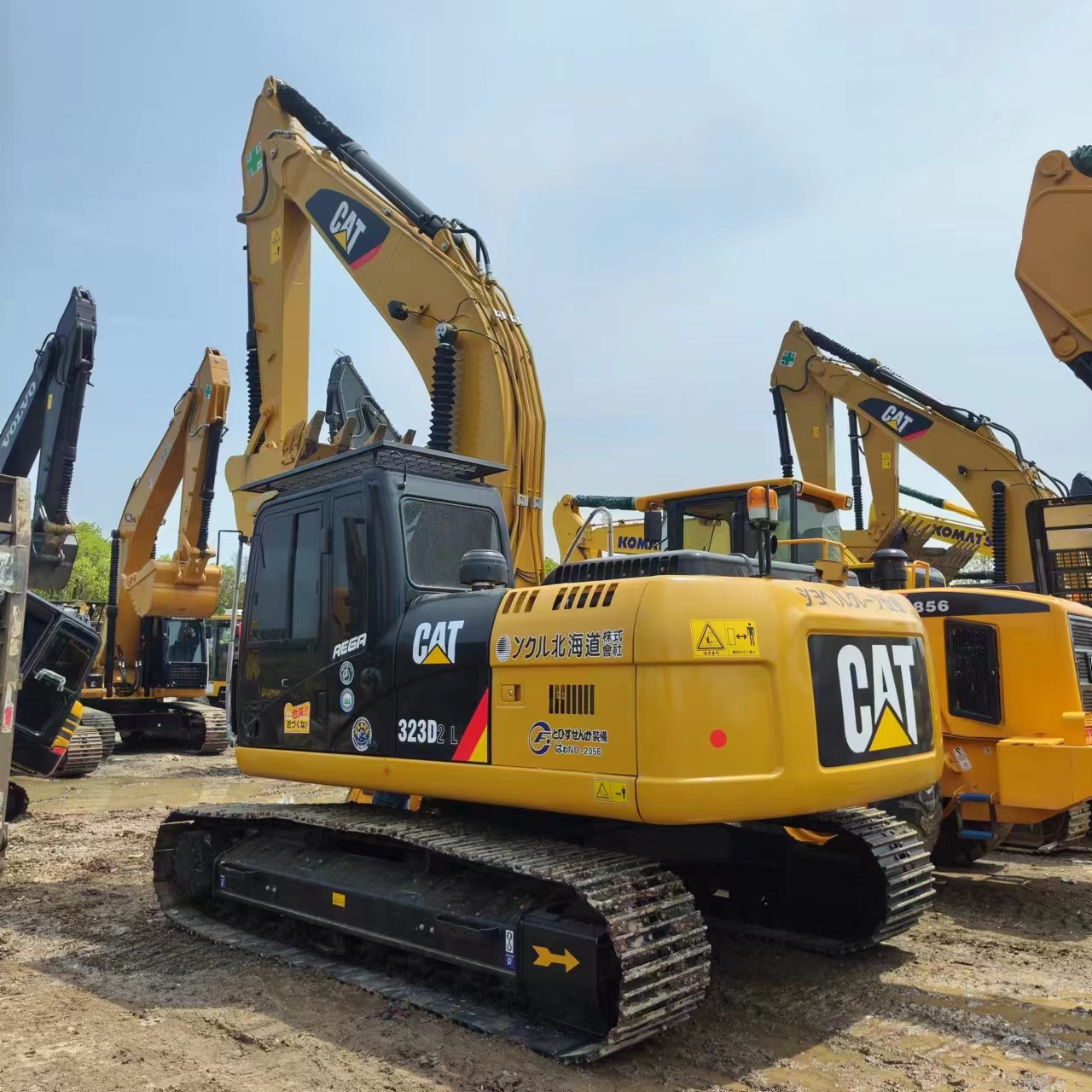 CATERPILLAR 323 Kettenbagger