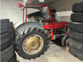 MASSEY FERGUSON 1000 series Traktor