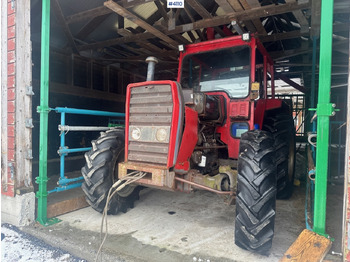 MASSEY FERGUSON 1000 series Traktor