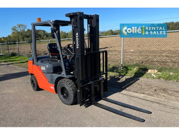 TOYOTA FDF 25 Dieselstapler